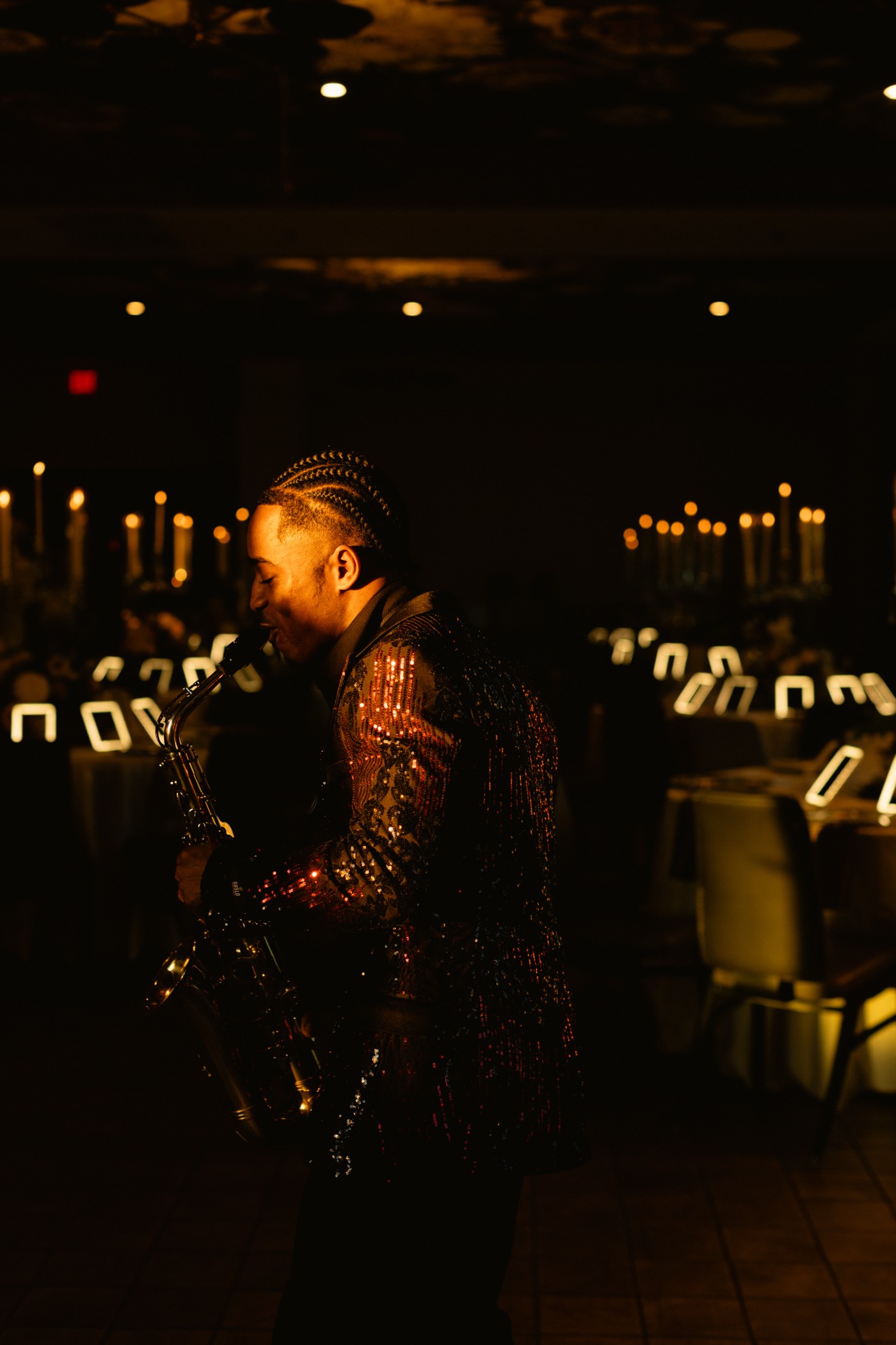 Live saxophone in candlelight